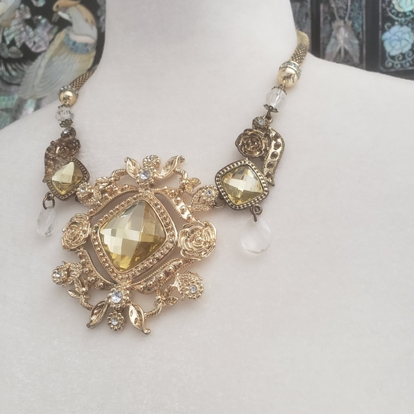 Vinrage Necklace - Picture 2 of 10